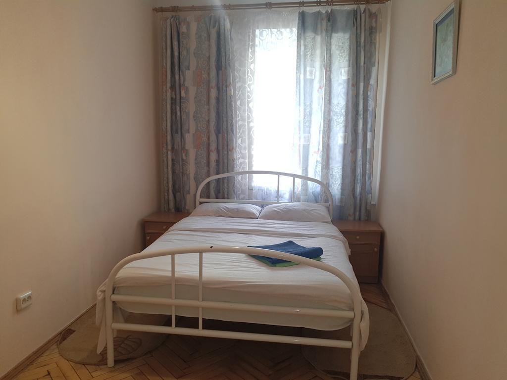 Apartment Gospitalna Street 2 เคียฟ ภายนอก รูปภาพ