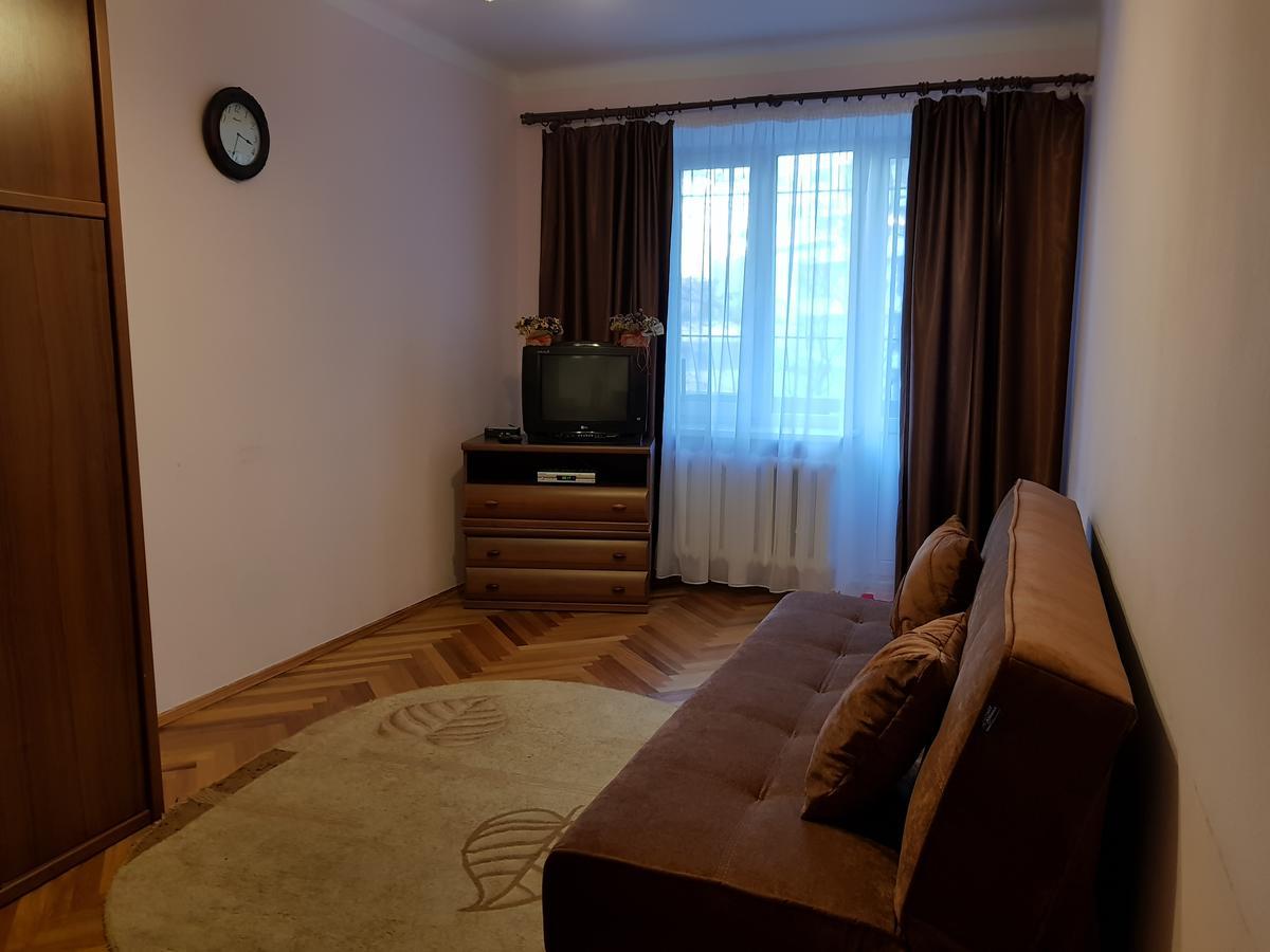 Apartment Gospitalna Street 2 เคียฟ ภายนอก รูปภาพ